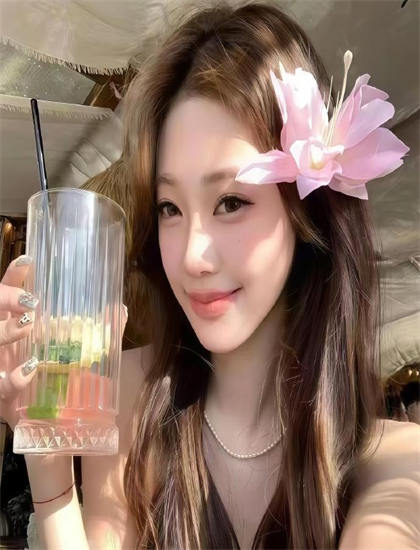 解码不辞春色精彩绝伦的：从剧情到主题的探索之旅